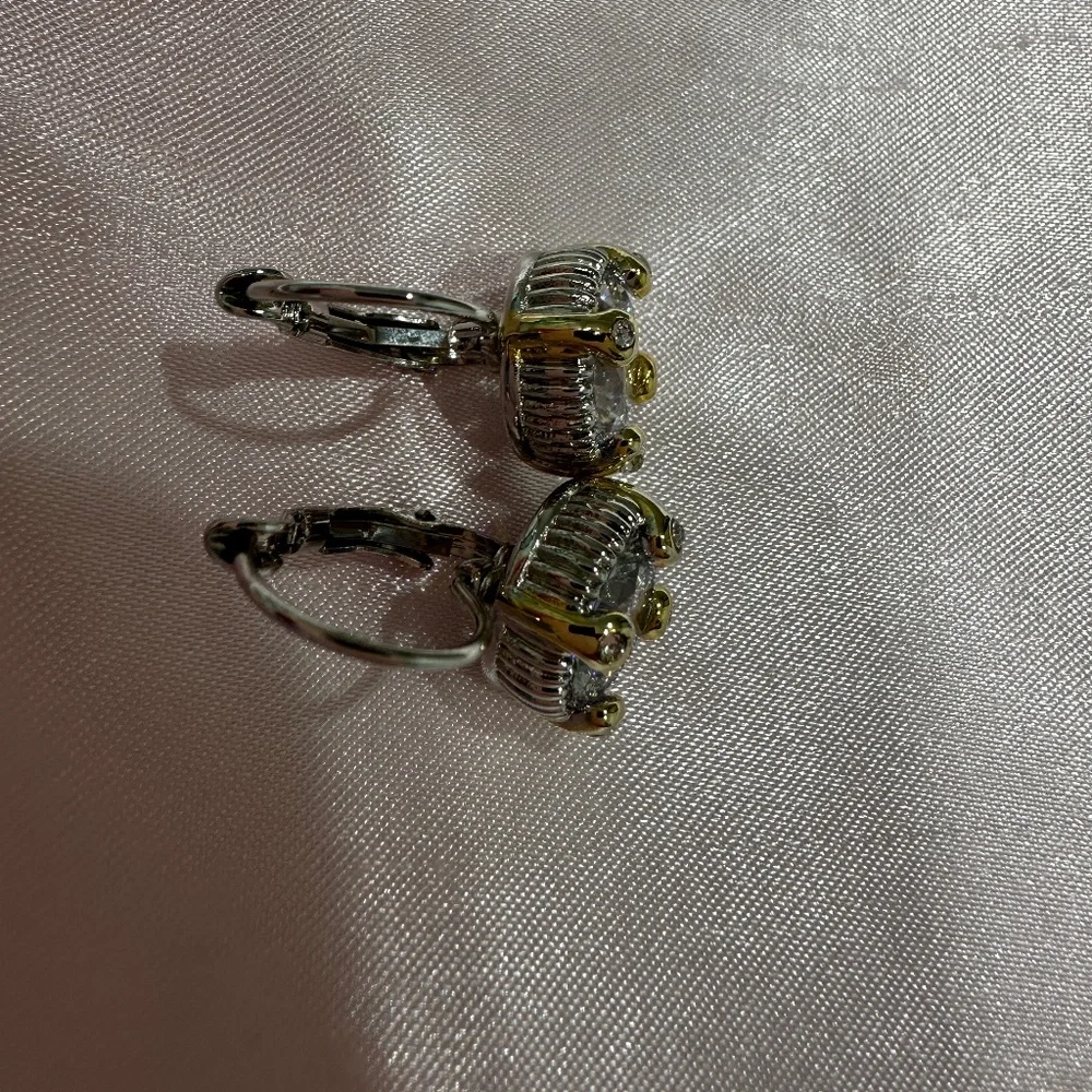 White CZ Diamond Lever Back Earrings - Picture 6 of 6